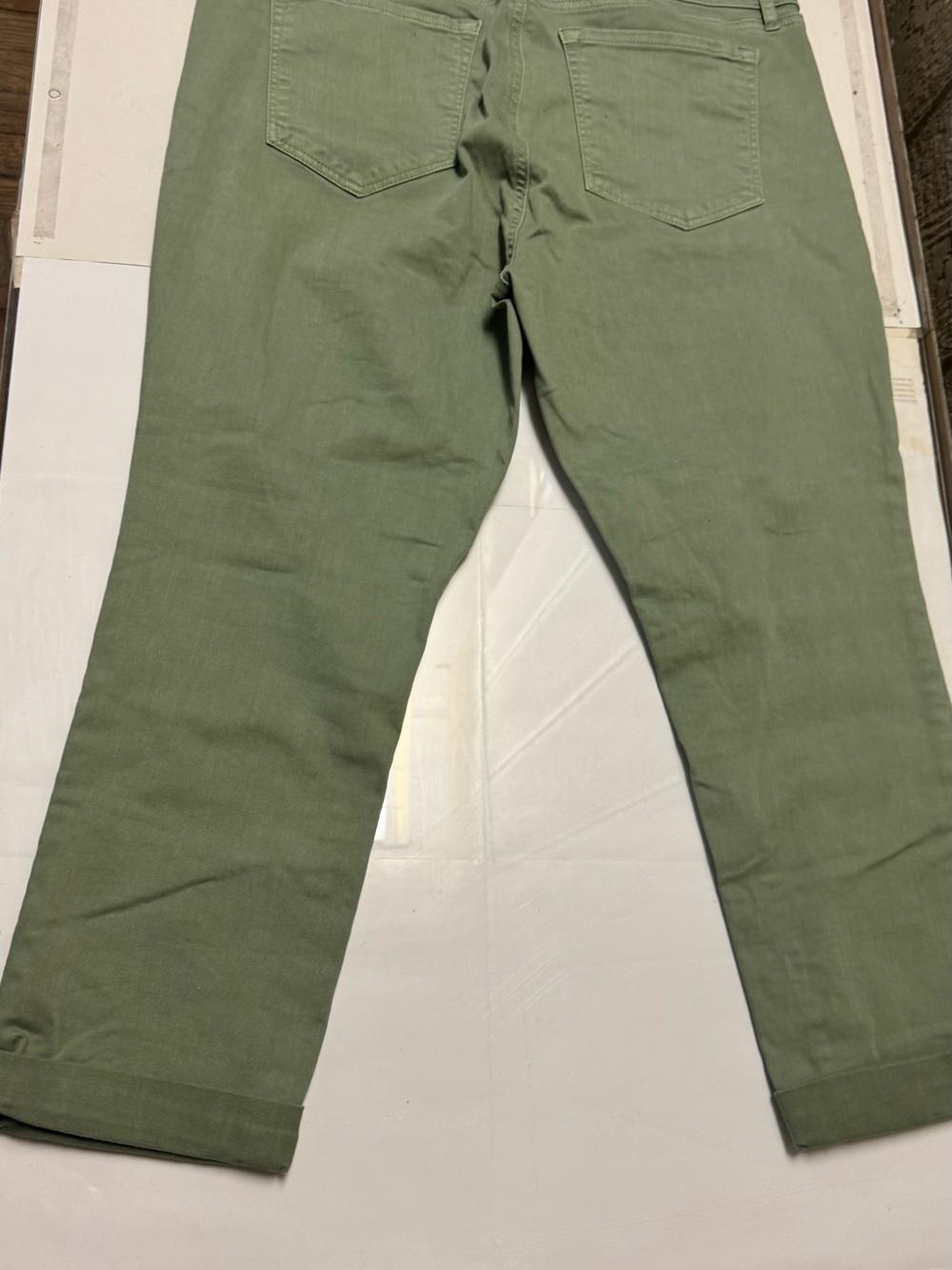 LOFT olive Sage Green Casual Cropped rolled cuff Pants size 12/31